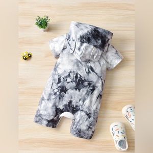 *NEW* Baby Tie Dye Kangaroo Pocket 3D Ear Design Hooded Romper
